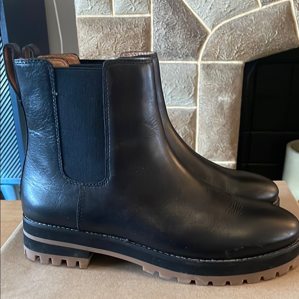 Black Leather Madewell Chelsea Boots